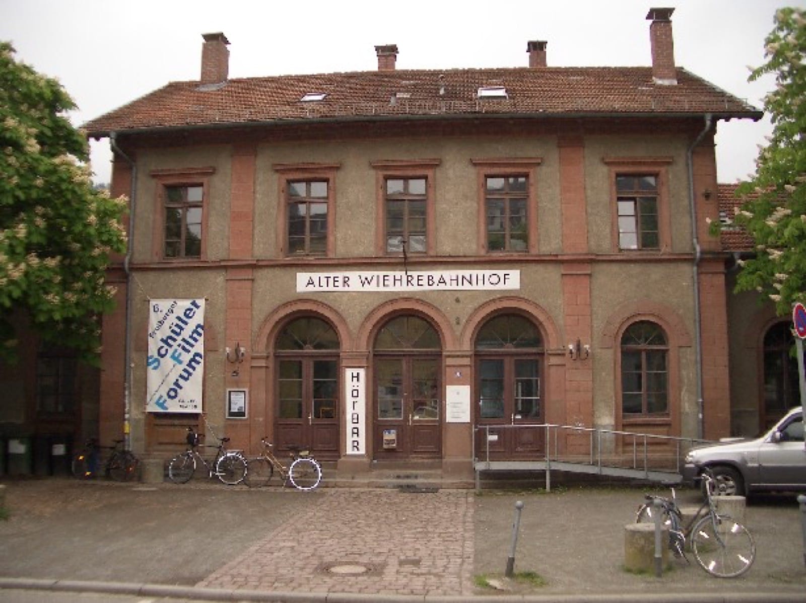 Alter Wiehrebahnhof Freiburg - heute Kommunales Kino, Café und Literatur Forum
